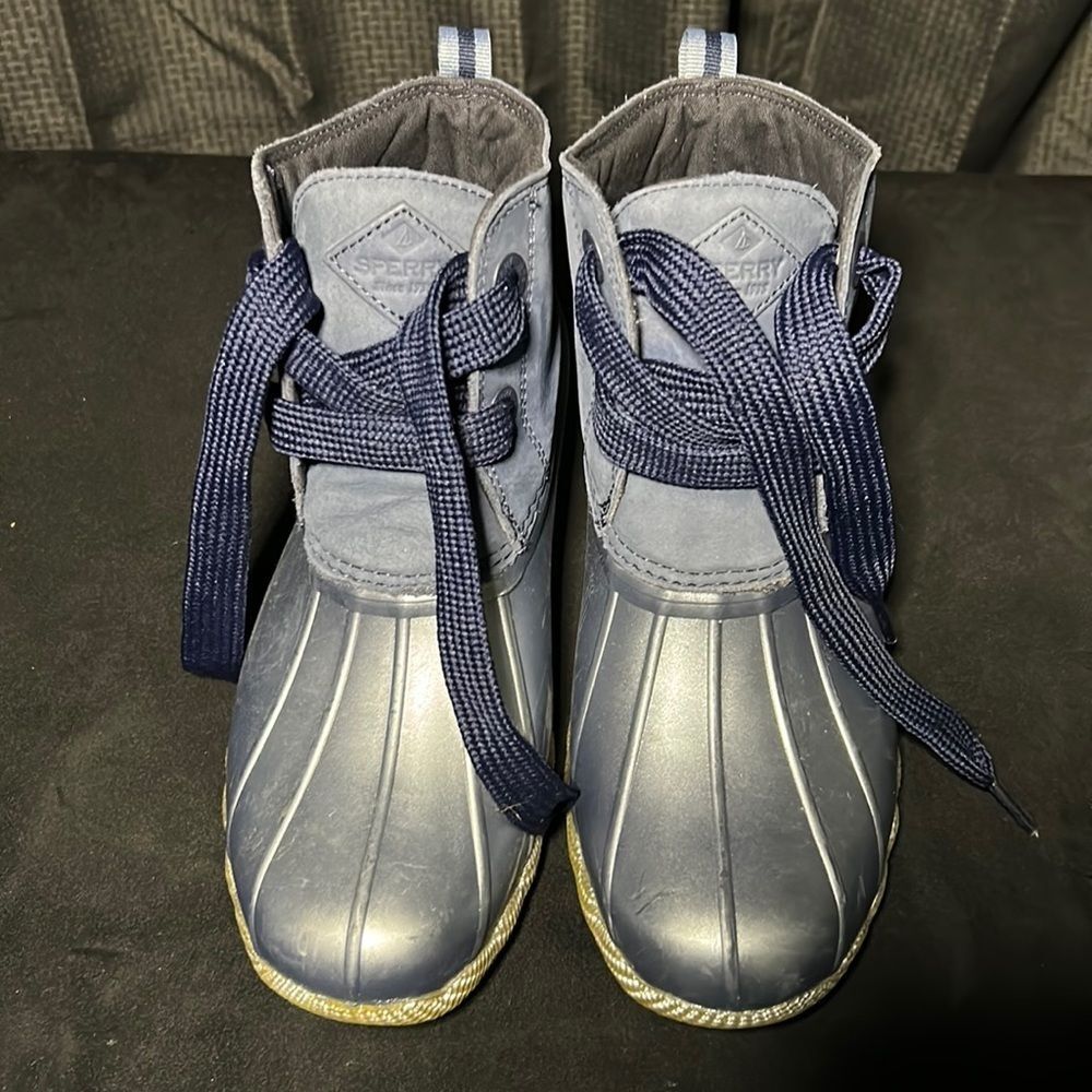 Used Blue Sperry Duck Boots Size 8.5